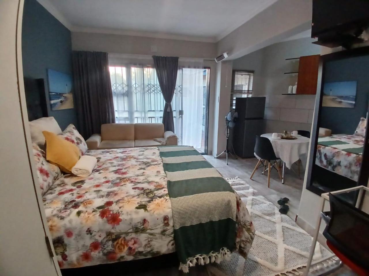South Serene Guest House Midrand Exteriör bild