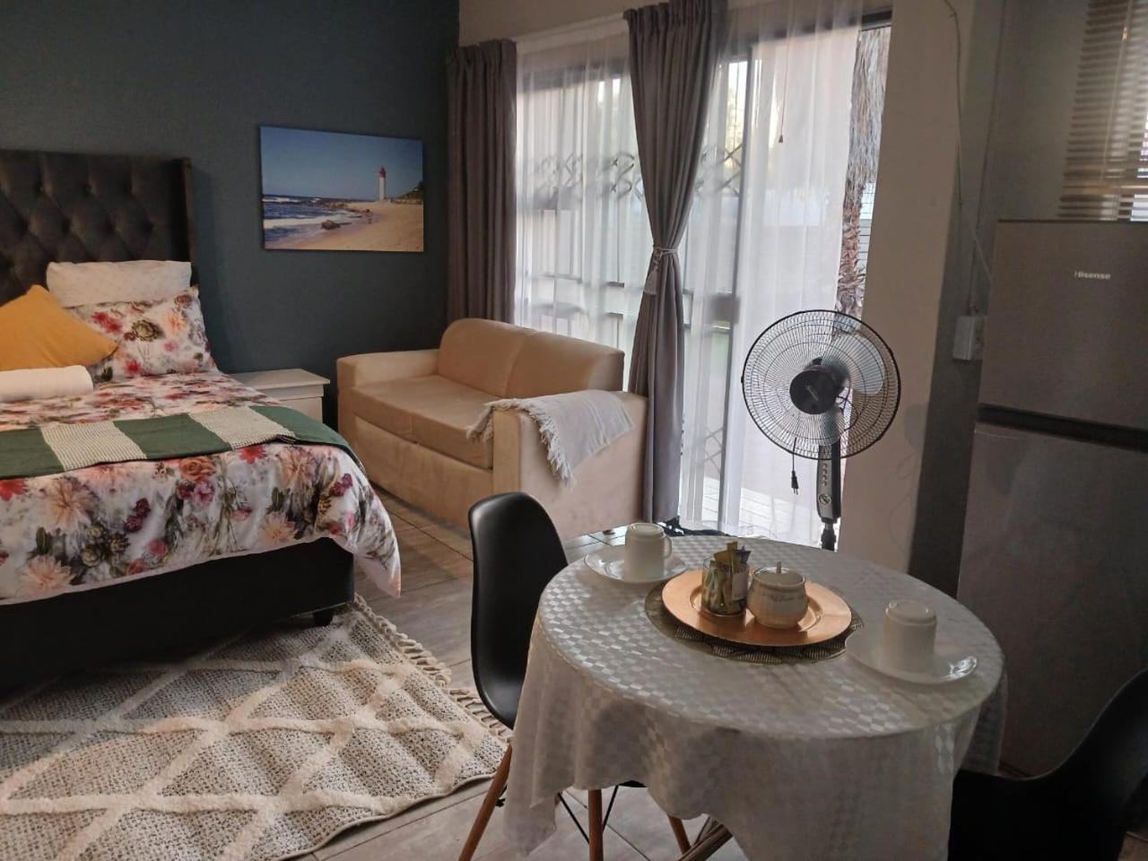 South Serene Guest House Midrand Exteriör bild
